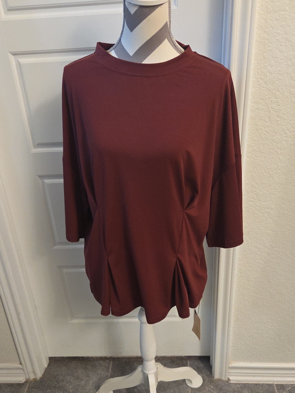 SHEIN Burgundy Pleated Hem 3/4 Sleeve Top